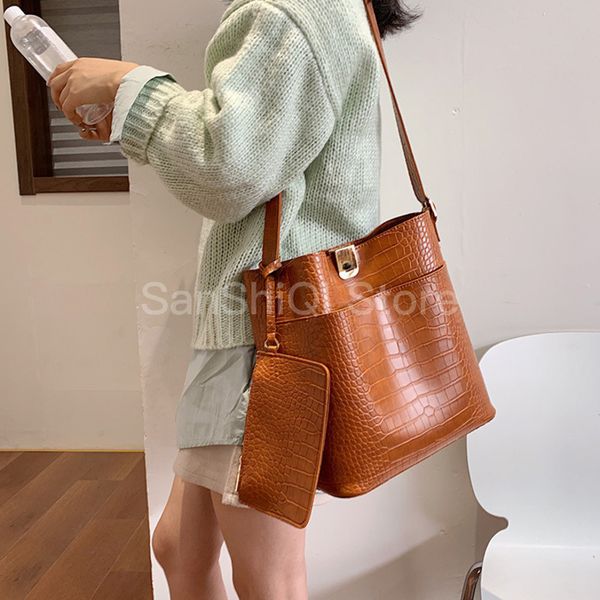 

bag bucket women's new 2020 tide korean fashion crocodile pattern handbag temperament joker slung shoulder bag