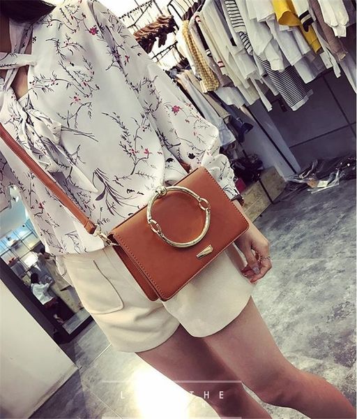 

дизайнер-2019 горячие продавать сумки женщин способа металлического кольца моды кожи сумка сумка конструктора бесплатная доставка