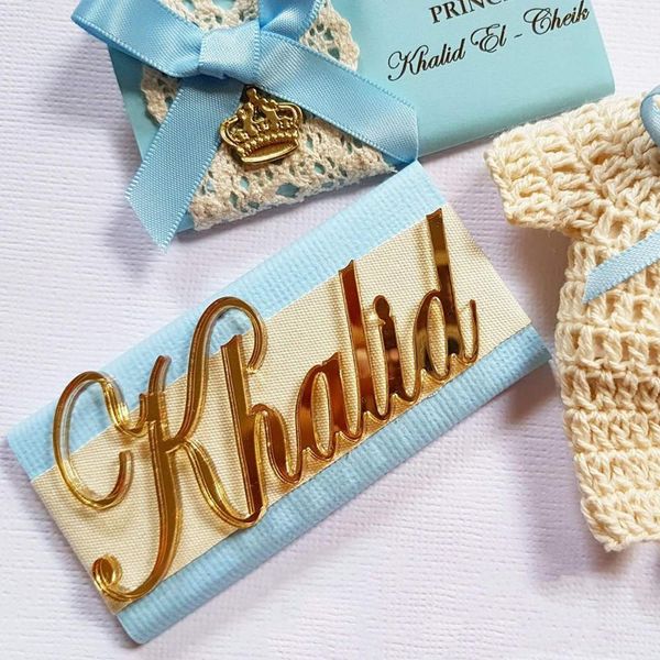 

10 pieces same personalized laser cut chocolate bars favors name silver / gold mirror acrylic place card decor party centerpiece