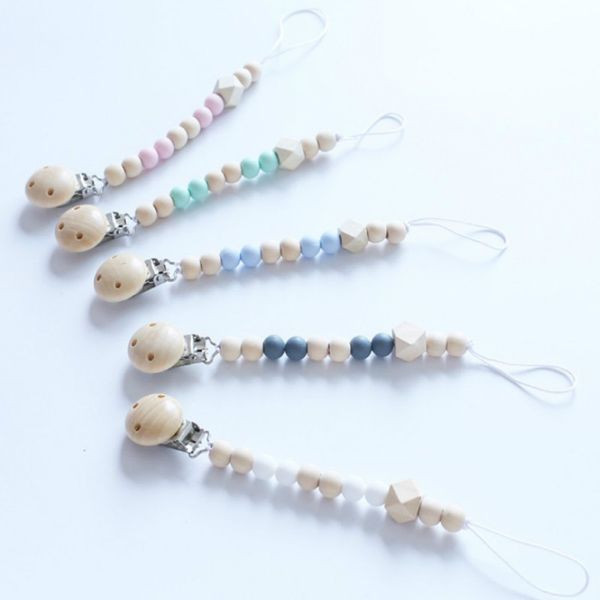 

5 pcs anti-out wooden baby pacifier chain clip three hole round wooden clip molar baby accessories