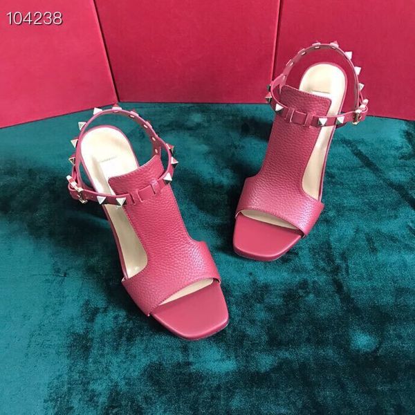 

2019 дизайнеѬкие бооножки на воком каблђке из гѬђбой кожи на каблђке клаие Black