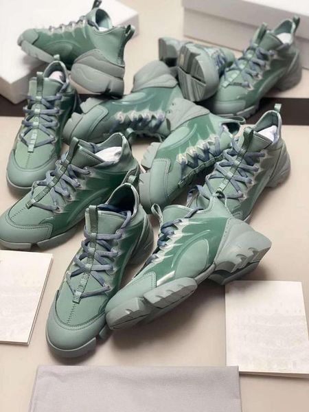 

2020 designer brand woman casual sneakers film pvc run away shoes fashion green blue black color luxury men walking shoes