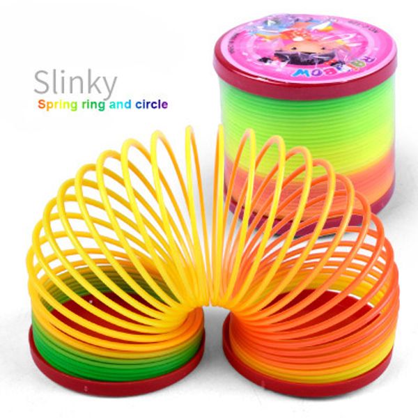 

детские игрушки магия slinky радуга весна кольцо красочных новые дети смешной классические игрушки случайных цветов радуга круг катушка упру