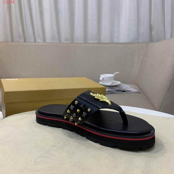 

2019 fashion new international brands men's trend slippers black rivets with waterproof stand the latest designs from well-known design