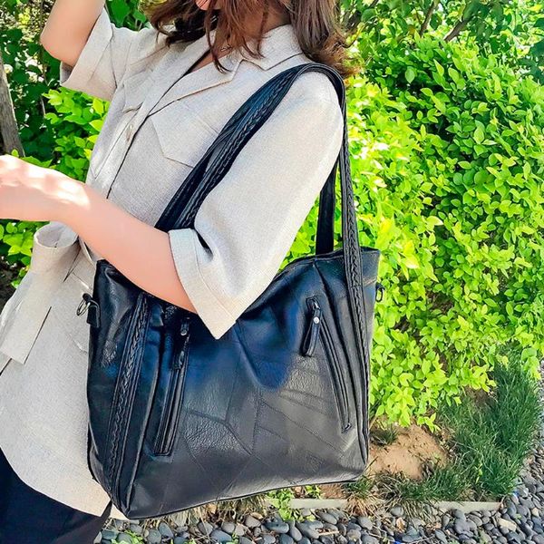 

new business handbags casual shoulder portable messenger bag wild bag outdoor crossbody bags club casual summer