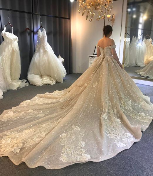 

blush pink sequined lace appliqued ball gown wedding dresses with lace-up back luxury off shoulder plus size arabic dubai brudal gown, White