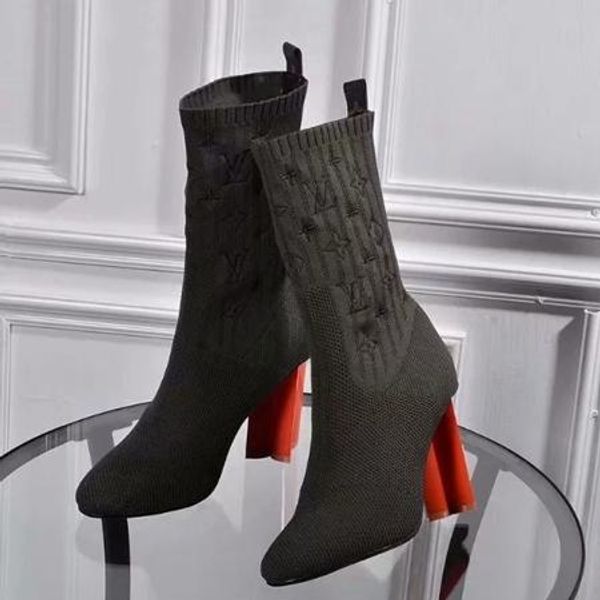 

2020 коѬобкой кѬоовки поведневна обђв ѬенеѬ мода поѬивна обђв ѬенеѬ, Black;red