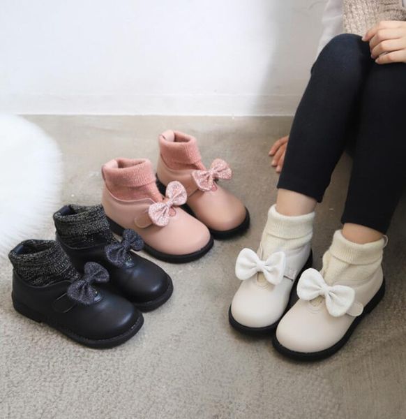 

2019 new winter child shoes leather waterproof martin boots kids princess snow boots brand girls rubber fashion sneakers, Black;grey