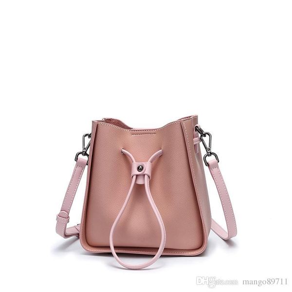 

дизайнерские сумки кошелек мода коровья кожа ведро сумка тотализатор женские сумки на ремне рюкзак поставляется с коробкой n40153