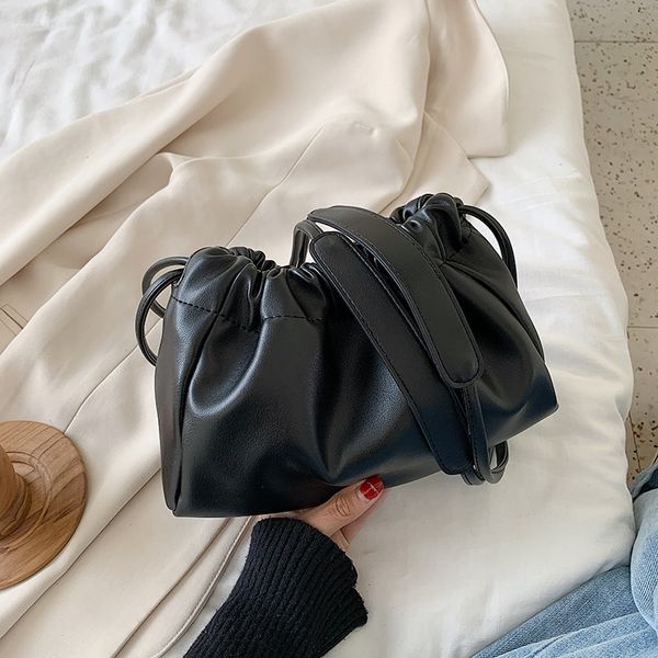 

2020 spring and summer new small bag women's bag tide foreign wild messenger fashion fold shoulder handbag