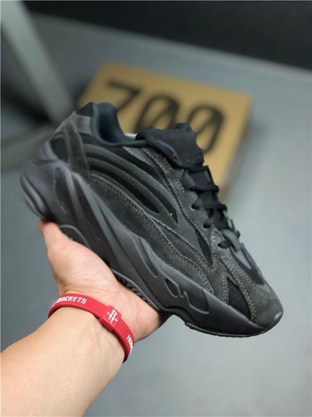 

2019 kanye west 700 v2 tephra vanta wave runner triple black 3m reflective men woman designer running shoes sports sneakers