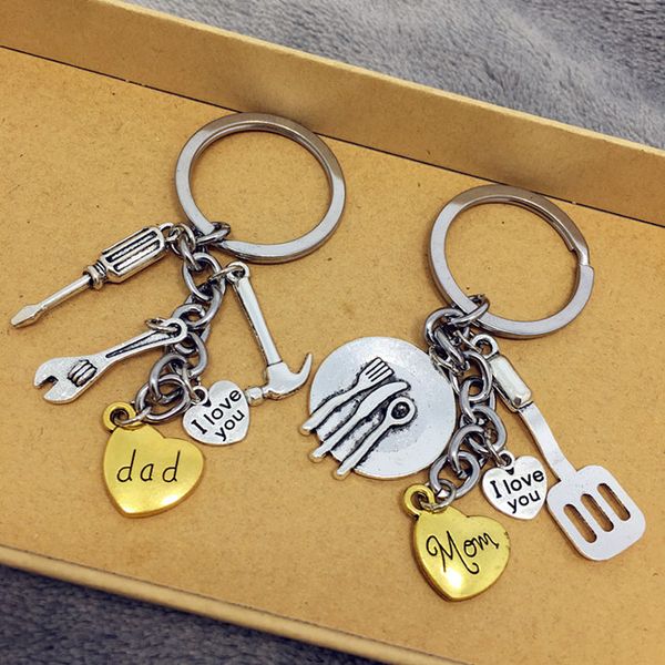 

heart-shaped i love you dad mom tableware family gadgets charm keychain keyring diy creative women men jewelry father mother day gift, Slivery;golden