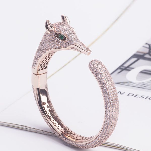 

the new 2019 fox bracelet with copper-encrusted zircon animal features exquisite and selling hand jewelry, Black