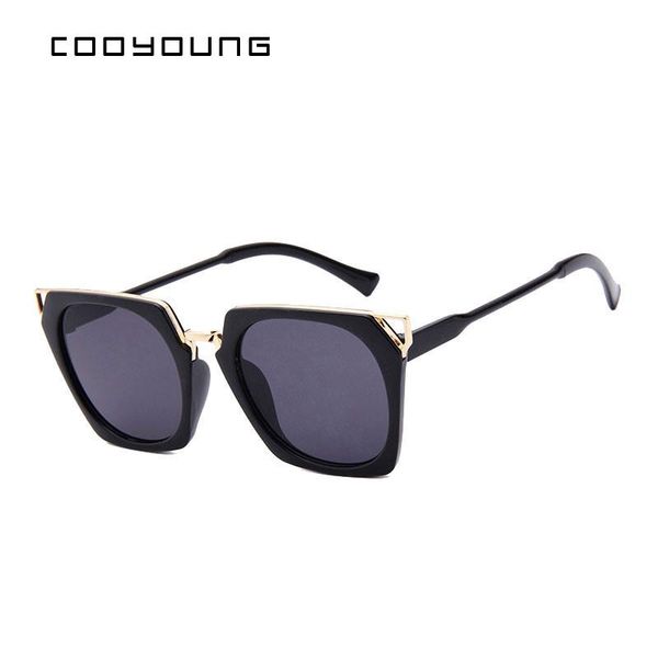 

cooyoung горячие продажи модные солнцезащитные очки женщины классический марка дизайнер женский покрытие зеркало flat panel объектива солнце
