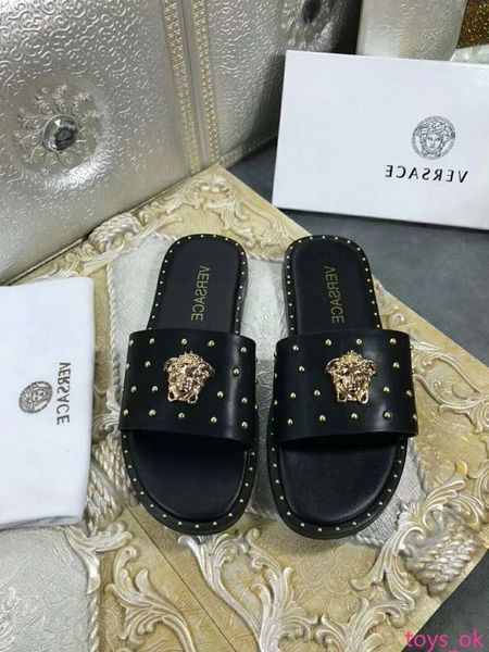 

2019 rivet new slippers 2090 men slippers slippers drivers sandals slides sneakers princetown leather slipper real leather shoes