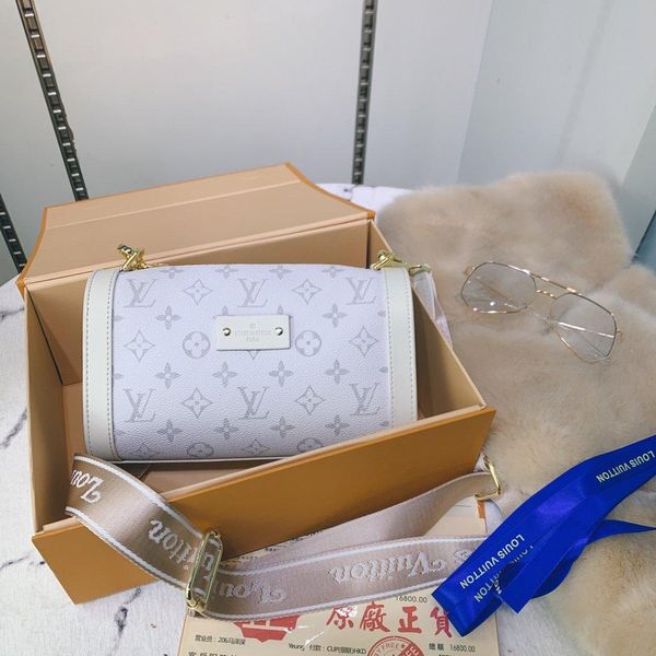 

fashionable lady handbag high-end customized quality handbag classic fashion business leisure one-shoulder bag oblique straddle bag