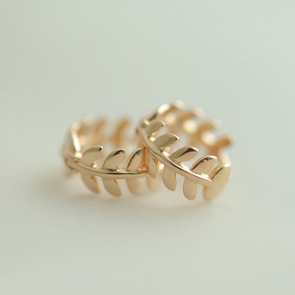 

fashion gold color filled olive leaves hoops earrings for women 925 sterling silver small female leaf circle ear ring earings, Golden;silver