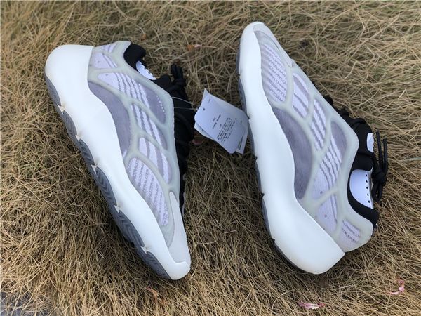 

самые лучшее качество originals 700 v3 azael черного белого 3m reflective kanye west мужчины женщина кроссовки спорт кроссовки ef9897 с коро