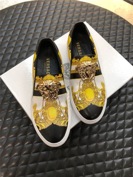 

2019 brand true leather casual shoes. breathable mens shoes for men slip-on brand man's fashion shoes sneakers with box