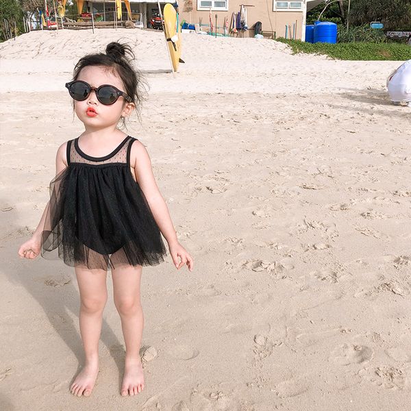 

2020 new small children one piece hollow gauze swimsuit korean princess dress holiday swimsuit spring girl swim wear
