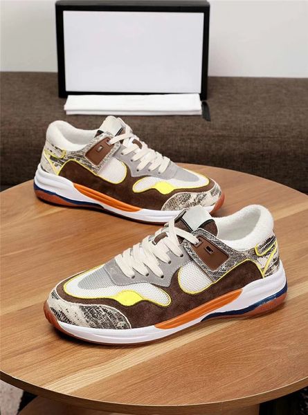 

mens ultrapace sneaker with reflective fabric, classic running shoes flat runners oversized sneaekers multicolor with box size 38-45 t07, Black