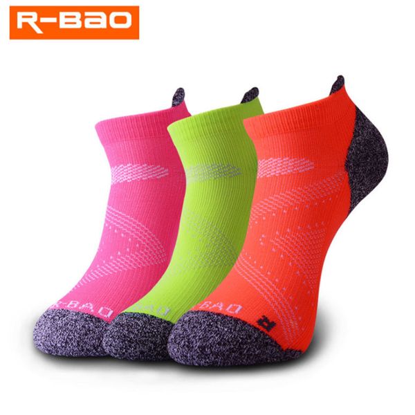 

r-bao 2018 new running socks sweat-absorbing aomfortable marathon women outdoor socks men fitness sports short, Black