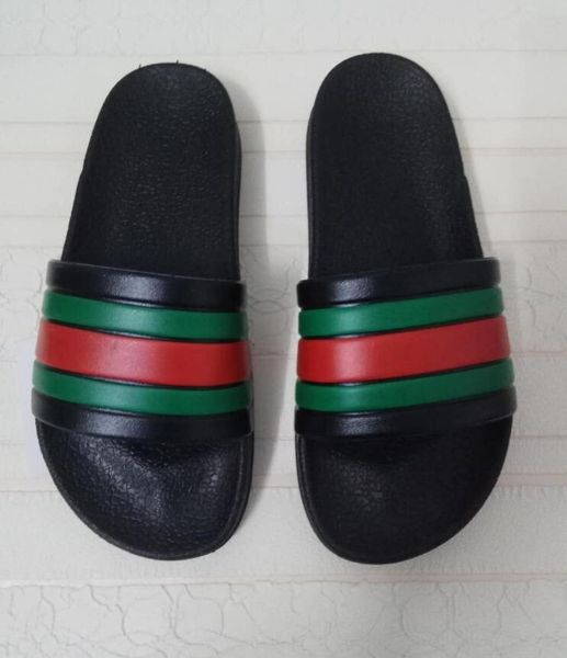 

Дизайнерские тапочки Новый бренд Письмо Роскошные горки Мужчины / Женщины Летние