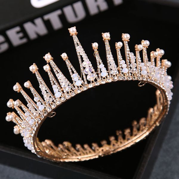

wedding dress and hair ornaments of the bride, Slivery;white