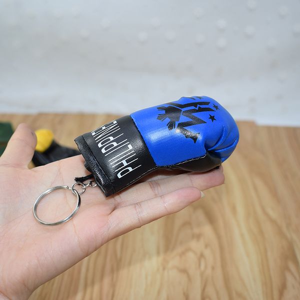

simulation pvc gloves keychain mini boxing gloves keyring bag pendant ornament car keychain fashionable men and women gift k2403, Slivery;golden