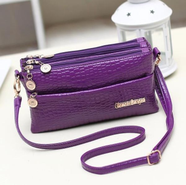 

new 2020 women's bag europe and the united states tide hand lading shoulder oblique cross women's bag crocodile pattern clutch bag