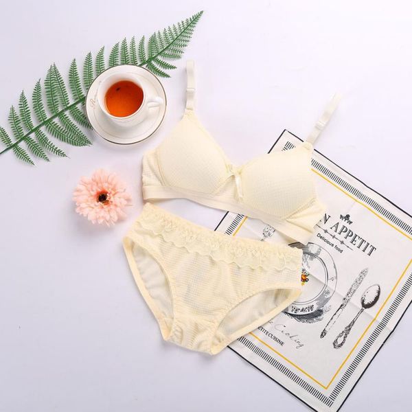 

new lace triangle cup bra sets girl bra briefs underwear set solid women underwear suit triangle cup breathable sets 1, Red;black