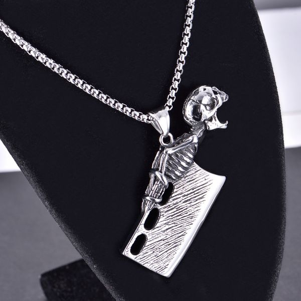 

2020 z199 new jewelry wholesale personality retro punk skull knife men's titanium steel pendant necklace for boyfriend, Silver