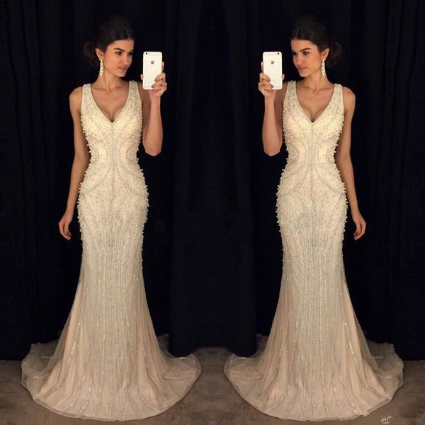 

2020 elegant mermaid formal evening dresses v neck with pearls long from celebrity gowns dress for party wear 1079, Black;red