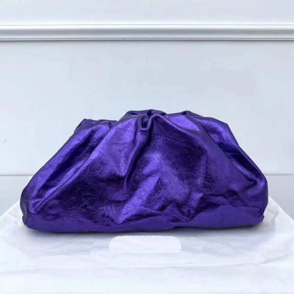 

дизайнер-flash фиолетовый бесплатная доставка 38см 22см оптовая евро дизайнер кабан коровьей из натуральной кожи it cloud сумка party cluthe