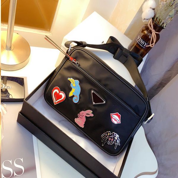 

ts metal badge business messenger bag mens womens shoulder bag planer sumptuous black street fashion casual handbags purses tsysbb477