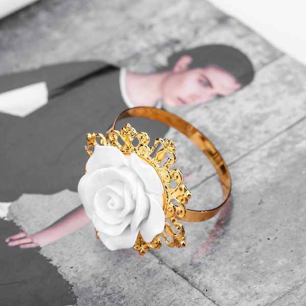 

white rose napkin ring for wedding table decoration napkin ring holder wedding favors gift favor holders