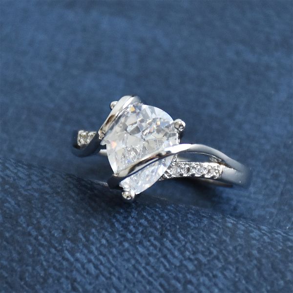 

wholesale popular round zircon rings for women chic copper rings wedding jewelry vintage bridal bague zr102, Slivery;golden