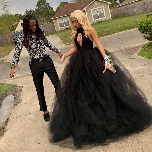 

puffy тюль quinceanera платья chic холтер шеи бальное платье сладкие 16 пром платье vestidos de 15 anos для black girls