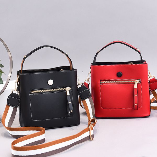 

2019 woman bag bucket package autumn all-match tide ma'am diagonal package single shoulder leisure time
