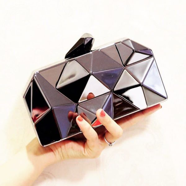 

2020 женская мода сумка небольшой аромат темперамент новый удар металла жесткий чехол сумка женская crossbody портативный ужин