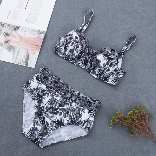 

2019 gather split large size swimsuit spring swimsuit bikini bikini leaf printing biki, White;black