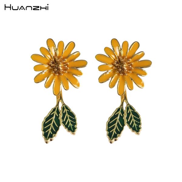 

huanzhi 2020 new spring yellow daisy flower enamel simple vintage elegant stud earring for women girls jewelry party gifts, Golden;silver