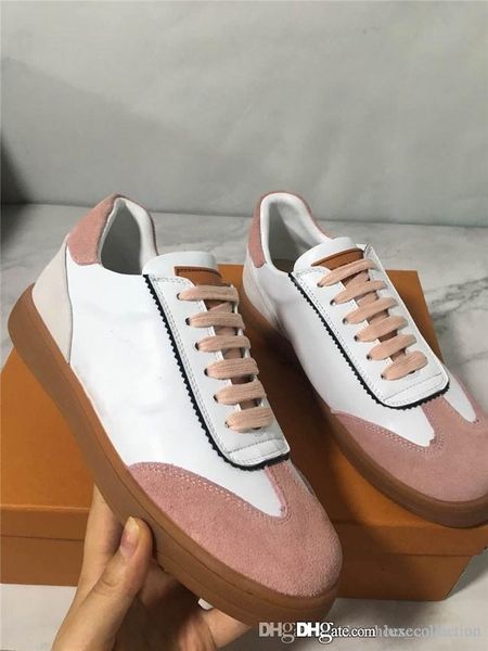 

2019 latest men & women outdoor travel sports lace-up shoes in a retro style of silk leather with embroidery sports shoes, Black