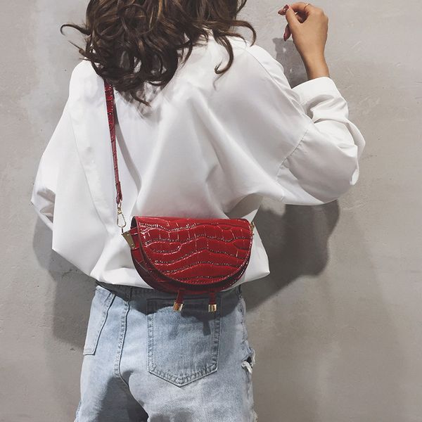 

новая женская сумка мода одно плечо сумка каменный узор седло маленькие повседневные женщины