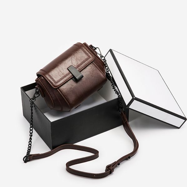 

angel kiss 2020 new arrival vintage women mini saddle bag with adjustable shoulder strap