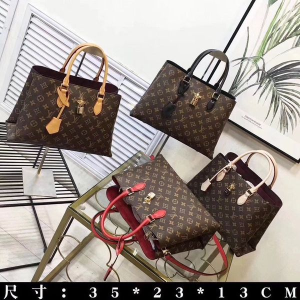 

luxurys designers brand women handbags design solid color alphabet embroidery bracelet wallet leather chain bag crossbody bags 0156