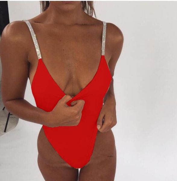 costume intero con reggiseno