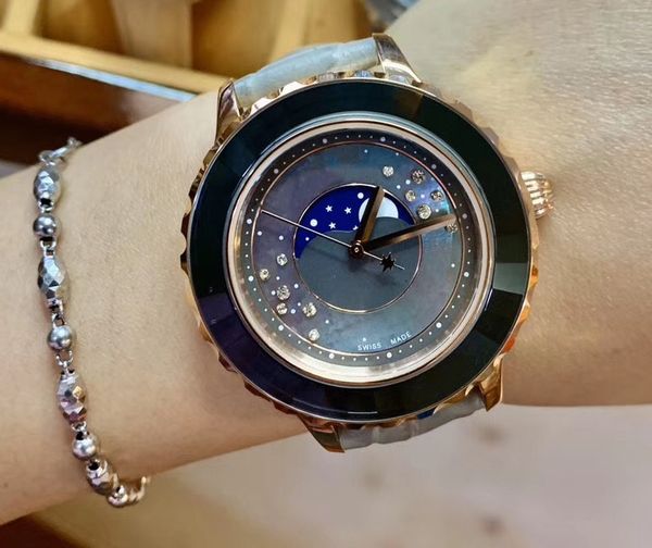 

the new popular launch of the extraordinary temperament ladies watch every day, the moon will have new changes. real moon phase function swi, Slivery;brown