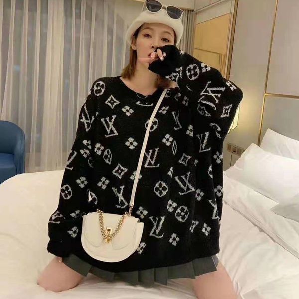 

europe station spring 2020 new fashion style foreign style large version of the alphabet color sweater pullover lazy sweater fashion for wom, White;black