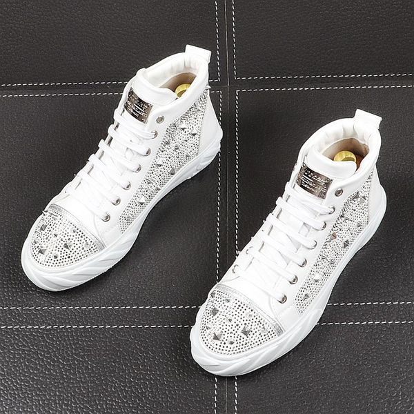 

luxury designer men punk motorcycle casual shoes british man trending rivet leisure shoes younger flat platform street sneakers t200111, Black